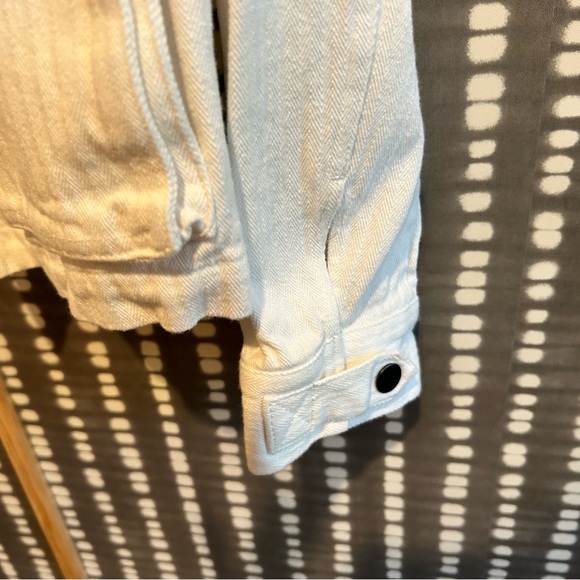 Atwyld White Denim Jacket Size Medium - Picture 3 of 10